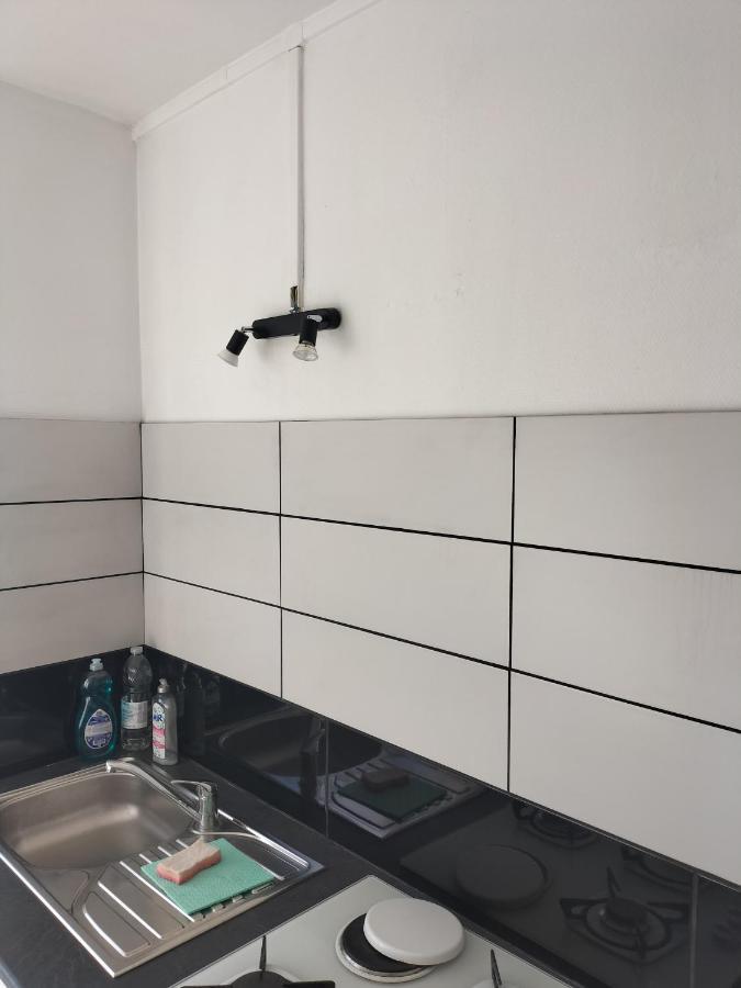 Joli Appartement Proche Metro Lyon Eksteriør bilde